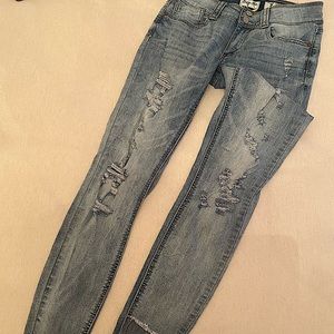 Lightly distressed stretchy skinny jeans